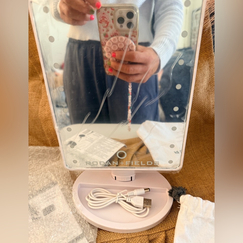 New Rodan+Fields branded LED portable travel makeup mirror 3 light settings
